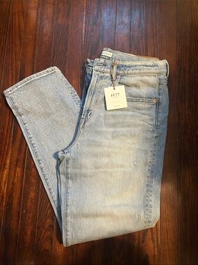 AE 77 American Eagle Outfitters Light Blue Straight Leg Jeans